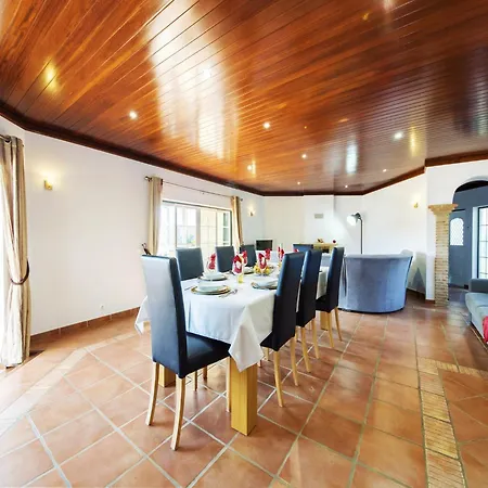 Villa In Armacao De Pera Near Beaches 别墅 *