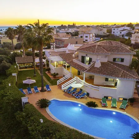 Villa In Armacao De Pera Near Beaches 빌라 Armação de Pêra
