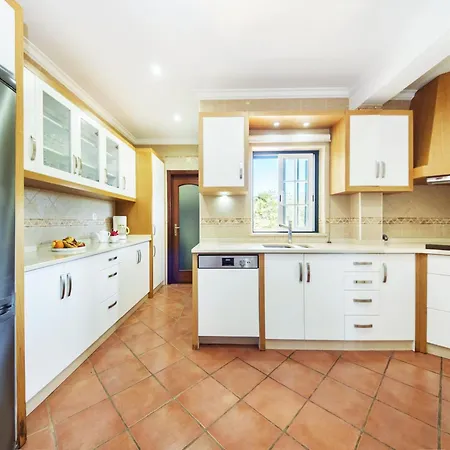 Villa In Armacao De Pera Near Beaches