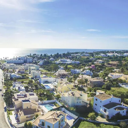 Villa Villa In Armacao De Pera Near Beaches