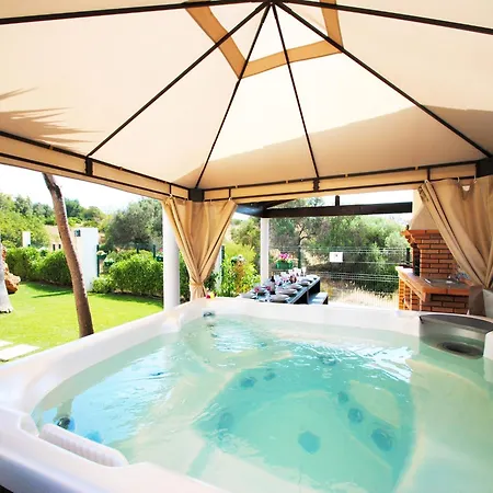 Villa In Armacao De Pera Near Beaches Armação de Pêra