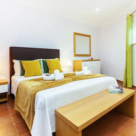 Villa In Armacao De Pera Near Beaches Villa Armação de Pêra